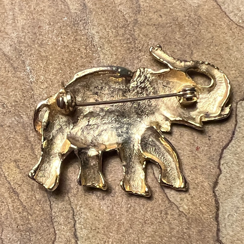 Elegant Gold Elephant Brooch with Rhinestones- Vintage EUC - Picture 2 of 5